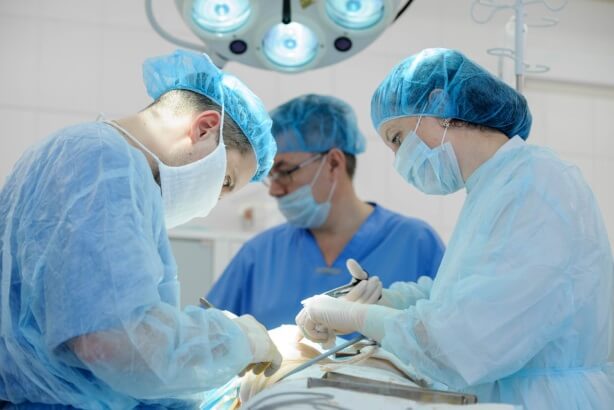 Ko'krak sindromi operatsiyasi