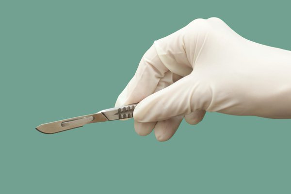 Skalpel bilan otoplastika